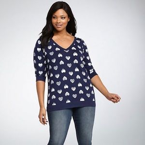 Torrid - V-Neck Heart Tee Navy/White - Like New